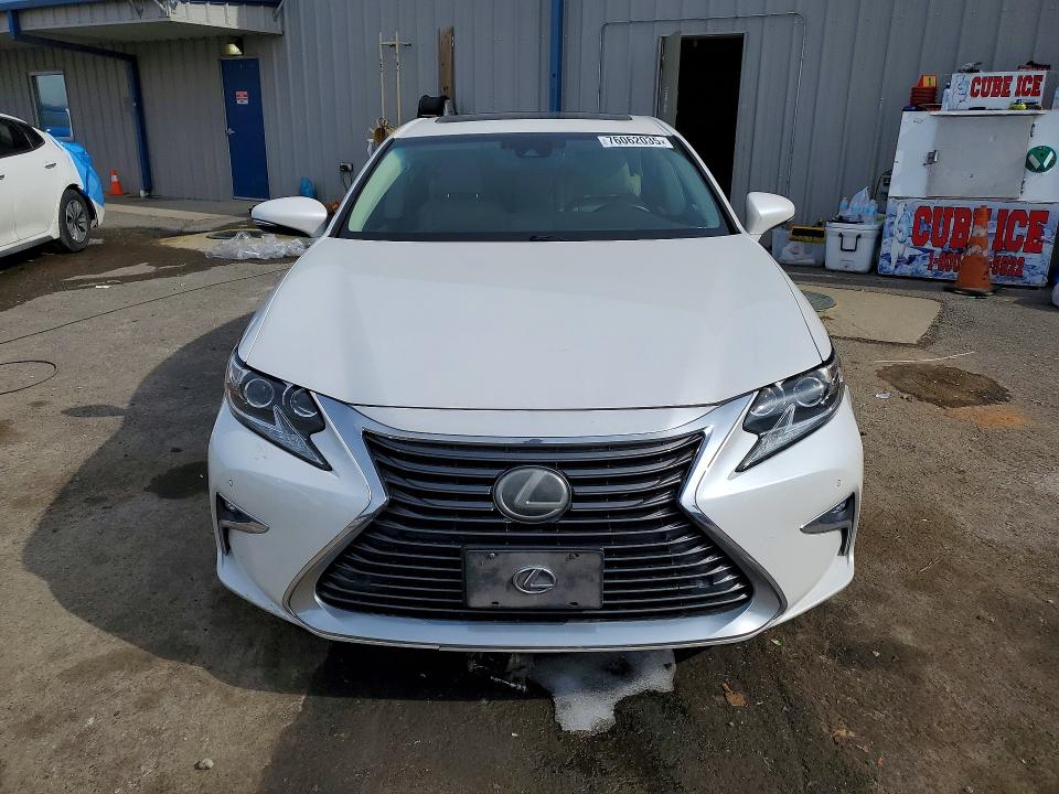 76062035 :رقم المزاد ، 58ABK1GG6JU114949 vin ، 2018 Lexus Es مزاد بيع