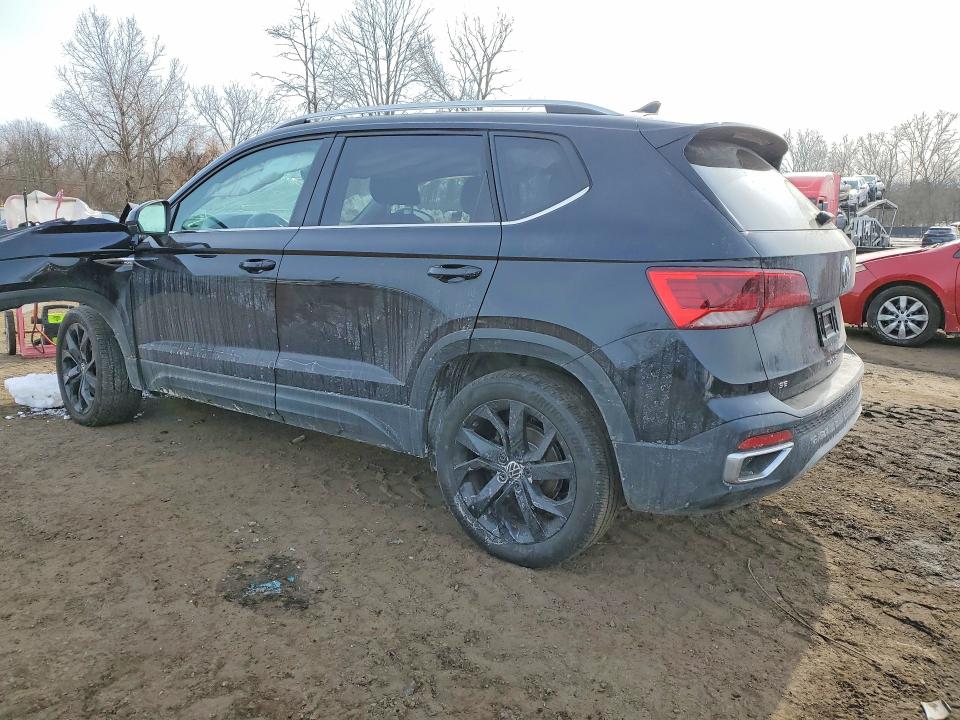 76161425 :رقم المزاد ، 3VVYX7B26NM041289 vin ، 2022 Volkswagen Taos مزاد بيع