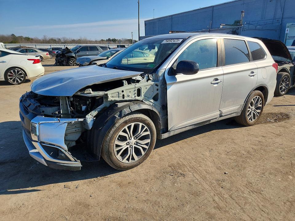 Продаж на аукціоні авто 2018 Mitsubishi Outlander, vin: JA4AZ3A3XJZ071394, номер лоту: 76892425