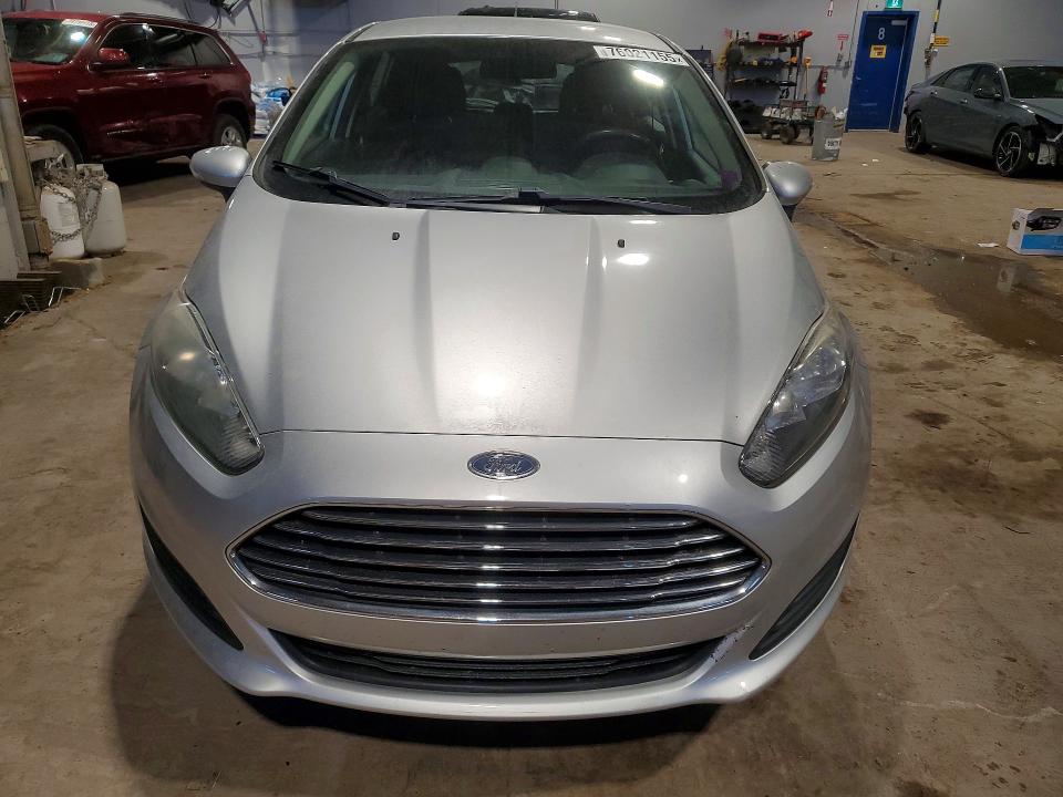 76021155 :رقم المزاد ، 3FADP4EJ7GM155521 vin ، 2016 Ford Fiesta مزاد بيع