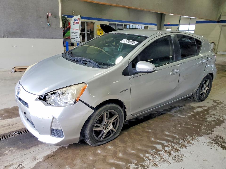 77769805 :رقم المزاد ، JTDKDTB37D1538992 vin ، 2013 Toyota Prius C مزاد بيع