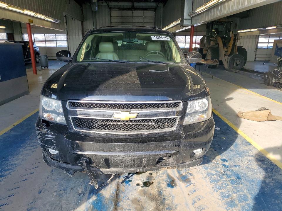 76805105 :رقم المزاد ، 1GNSKBE02DR135562 vin ، 2013 Chevrolet Tahoe مزاد بيع