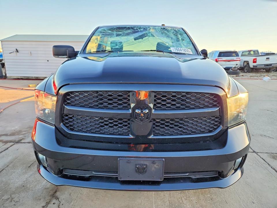 76041855 :رقم المزاد ، 3C6JR6AT6GG206295 vin ، 2016 Ram 1500 مزاد بيع