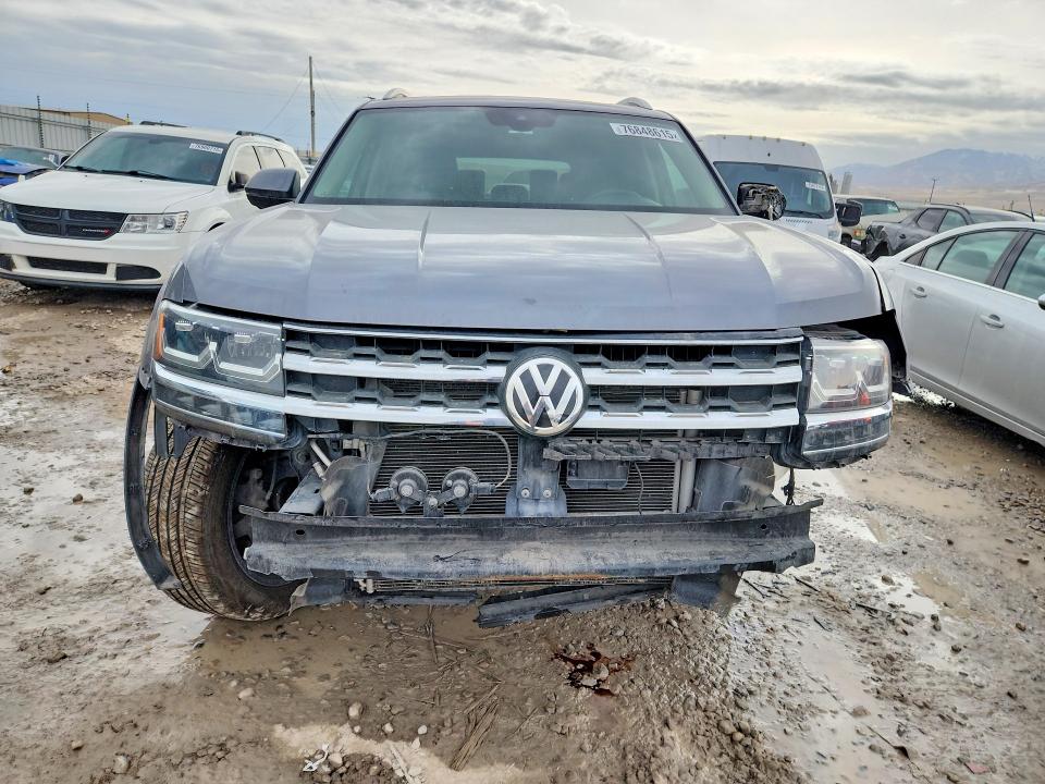 76848615 :رقم المزاد ، 1V2NR2CA6JC584480 vin ، 2018 Volkswagen Atlas مزاد بيع