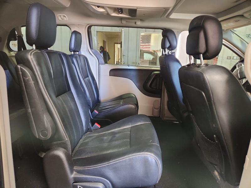 2016 Chrysler Town & Country მანქანა იყიდება აუქციონზე, vin: 2C4RC1CG4GR166387, აუქციონის ნომერი: 76891275