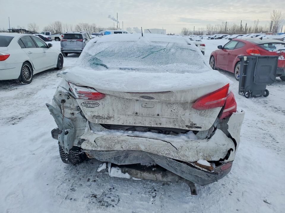 Продажа на аукционе авто 2015 Ford Focus, vin: 1FADP3F24FL235621, номер лота: 79191565