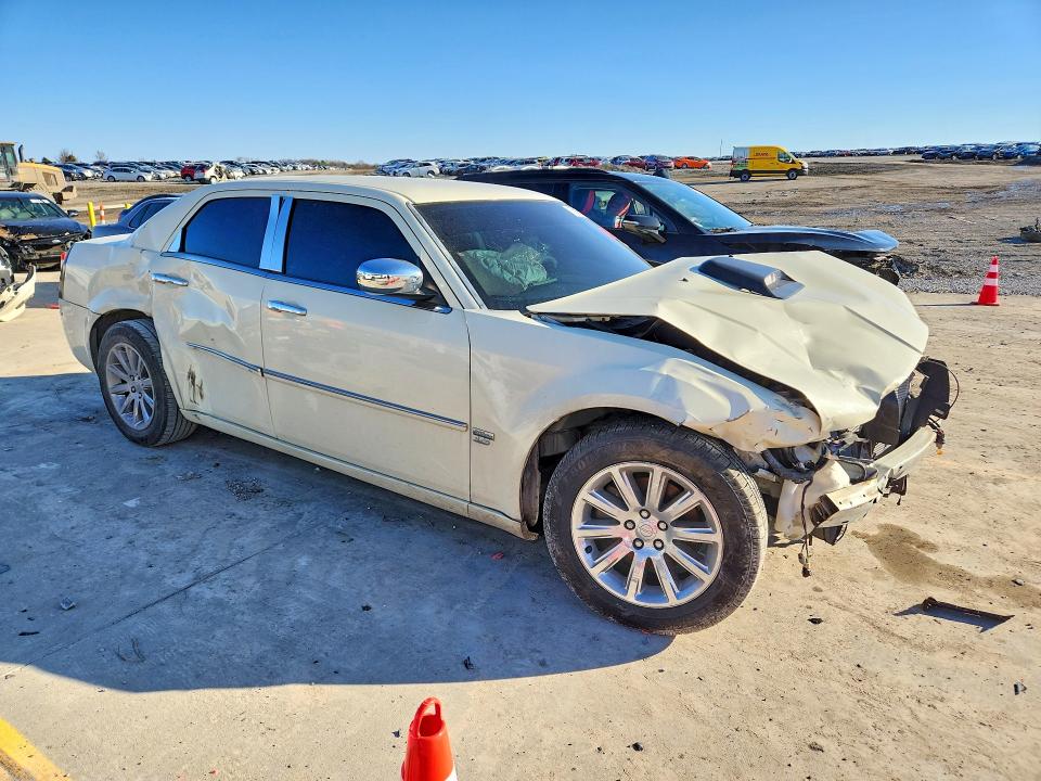 76987195 :رقم المزاد ، 2C3CA5CV1AH329435 vin ، 2010 Chrysler 300 مزاد بيع