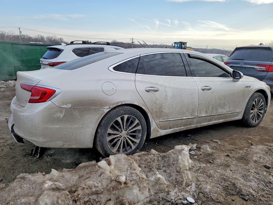 76609205 :رقم المزاد ، 1G4ZS5SS5JU106754 vin ، 2018 Buick Lacrosse مزاد بيع