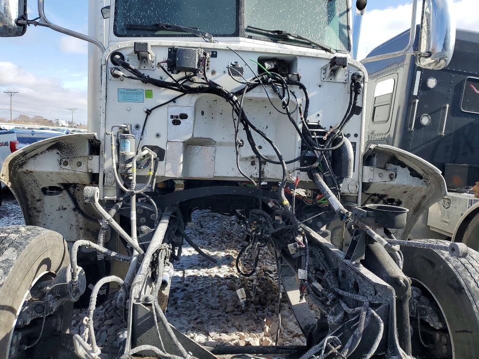 72854315 :رقم المزاد ، 1NP3HJ7X0KD621998 vin ، 2019 Peterbilt 348 مزاد بيع