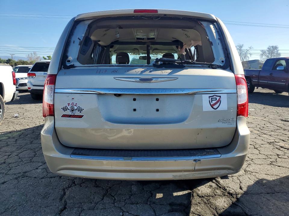 2016 Chrysler Town & Country მანქანა იყიდება აუქციონზე, vin: 2C4RC1BGXGR138675, აუქციონის ნომერი: 77361875