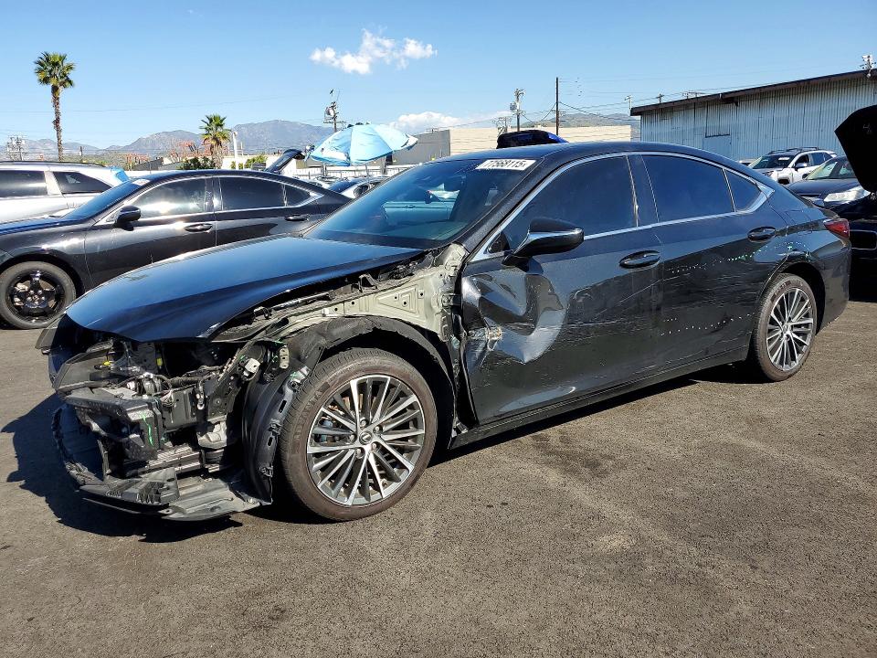 77568115 :رقم المزاد ، 58ADA1C14RU045638 vin ، 2024 Lexus Es مزاد بيع