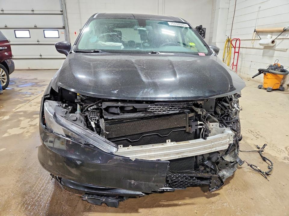2022 Chrysler Voyager მანქანა იყიდება აუქციონზე, vin: 2C4RC1CG8NR208783, აუქციონის ნომერი: 76656045