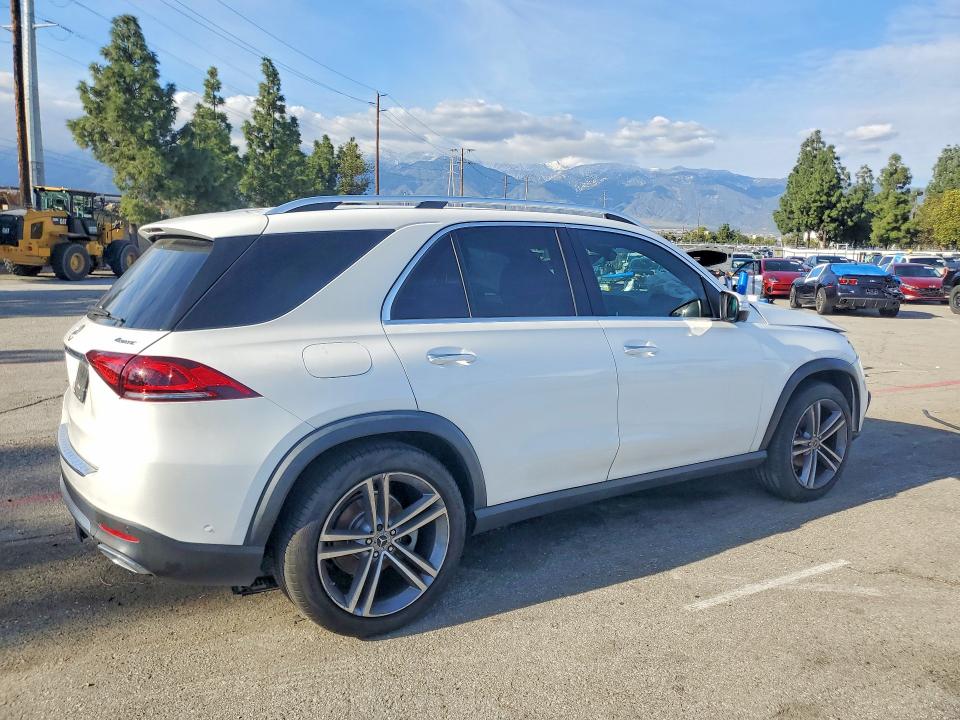 Продажа на аукционе авто 2022 Mercedes-benz Gle, vin: 4JGFB4KB6NA746847, номер лота: 78133575