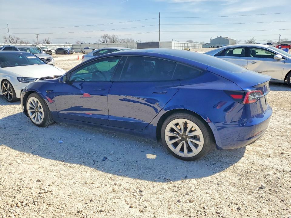 2022 Tesla Model 3 მანქანა იყიდება აუქციონზე, vin: 5YJ3E1EA1NF355077, აუქციონის ნომერი: 77606145