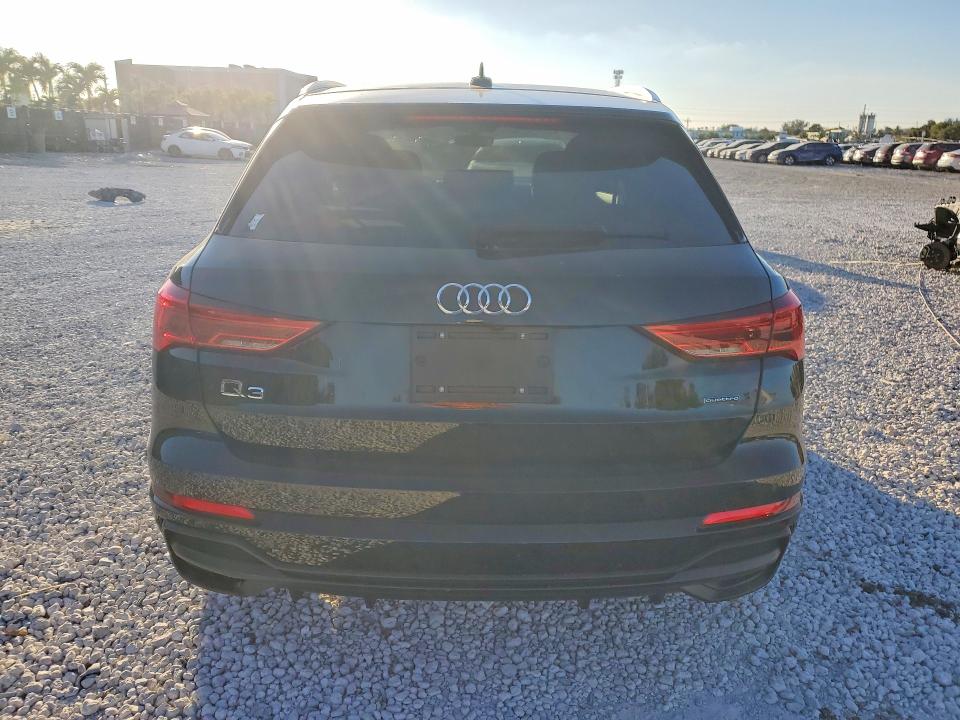 Продаж на аукціоні авто 2022 Audi Q3, vin: WA1EECF38N1033382, номер лоту: 76477045