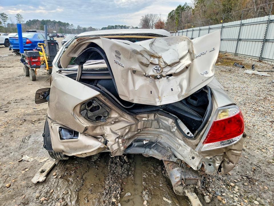 2005 Toyota Camry მანქანა იყიდება აუქციონზე, vin: 4T1BF30K25U601318, აუქციონის ნომერი: 79090045