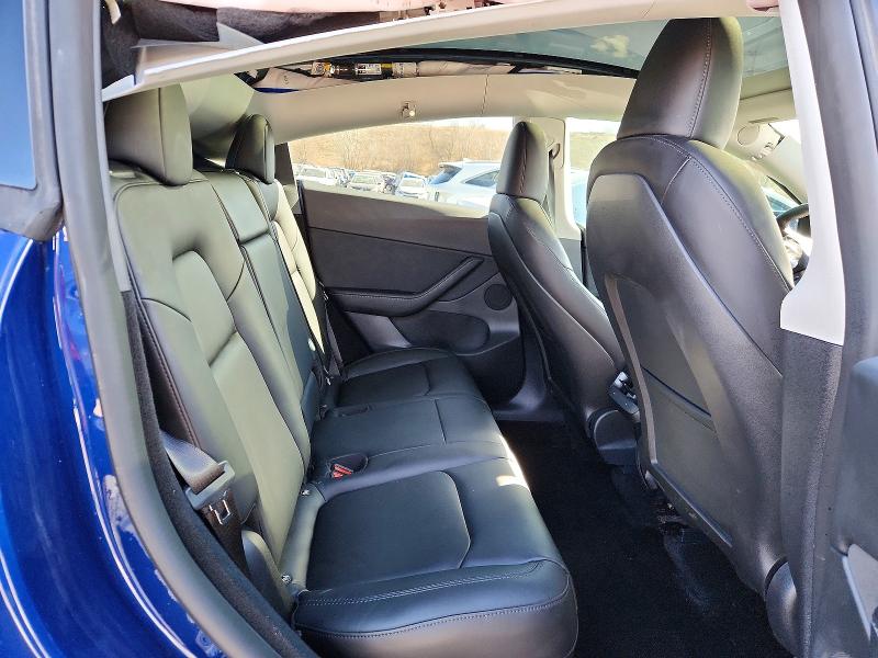 77370045 :رقم المزاد ، 7SAYGDEE4NA007570 vin ، 2022 Tesla Model Y مزاد بيع