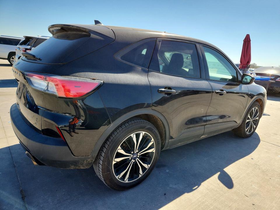 79518075 :رقم المزاد ، 1FMCU0G68MUA47430 vin ، 2021 Ford Escape مزاد بيع
