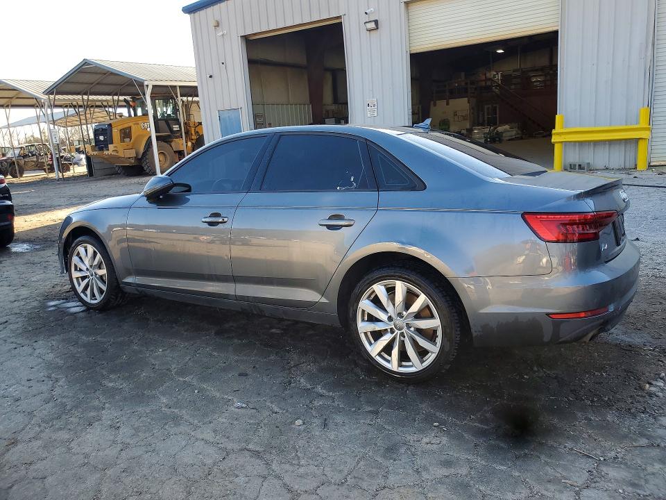 Продажа на аукционе авто 2017 Audi A4, vin: WAUANAF45HN015708, номер лота: 77329465