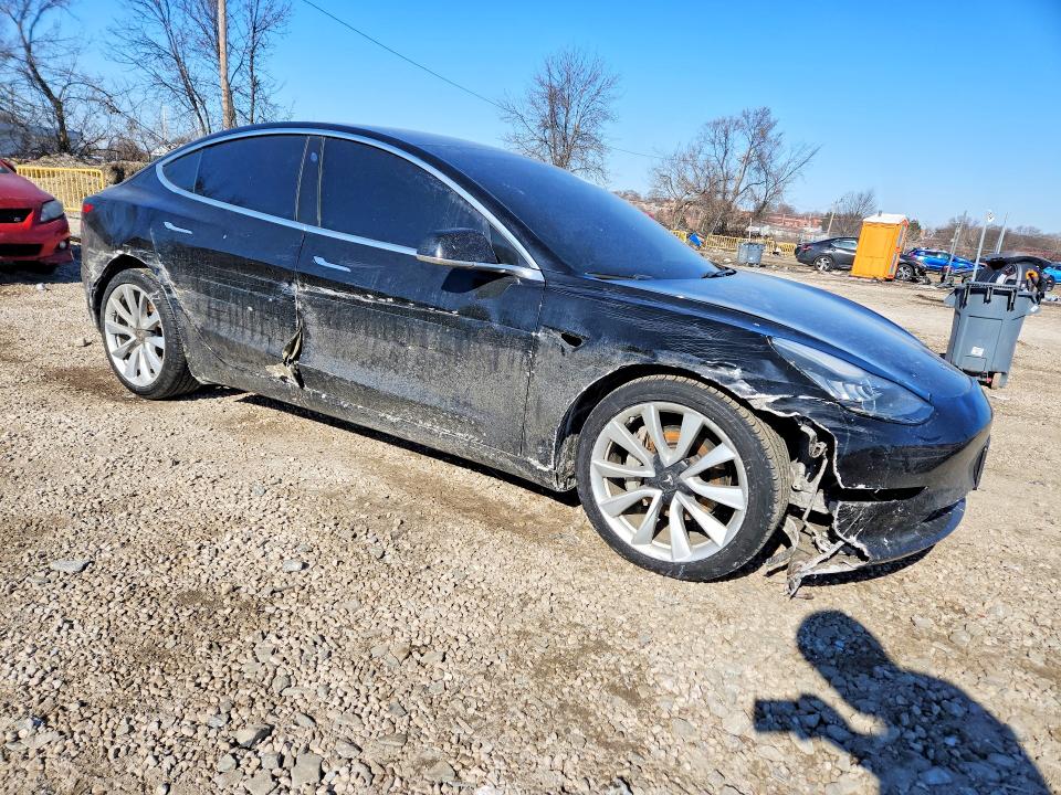 Продаж на аукціоні авто 2019 Tesla Model 3, vin: 5YJ3E1EB0KF497344, номер лоту: 77106235