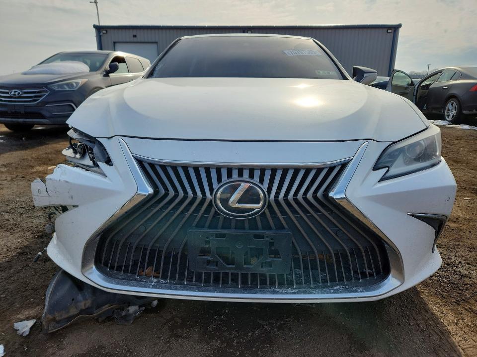 75797585 :رقم المزاد ، 58ADZ1B10LU078038 vin ، 2020 Lexus Es مزاد بيع