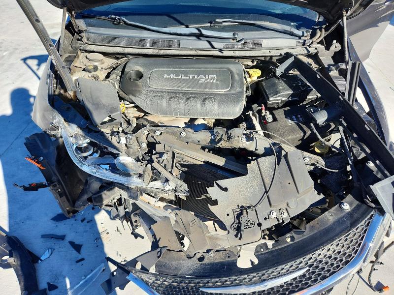 Продаж на аукціоні авто 2015 Chrysler 200, vin: 1C3CCCAB6FN651476, номер лоту: 77747495