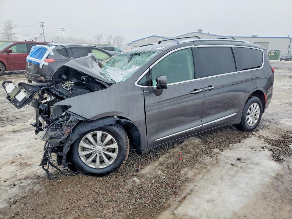 Продажа на аукционе авто 2018 Chrysler Pacifica, vin: 2C4RC1EG0JR330772, номер лота: 76929015