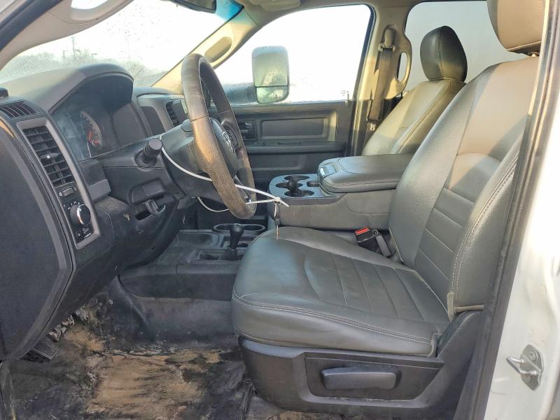 76825215 :رقم المزاد ، 3C6UR5HJ9JG425321 vin ، 2018 Ram 2500 مزاد بيع