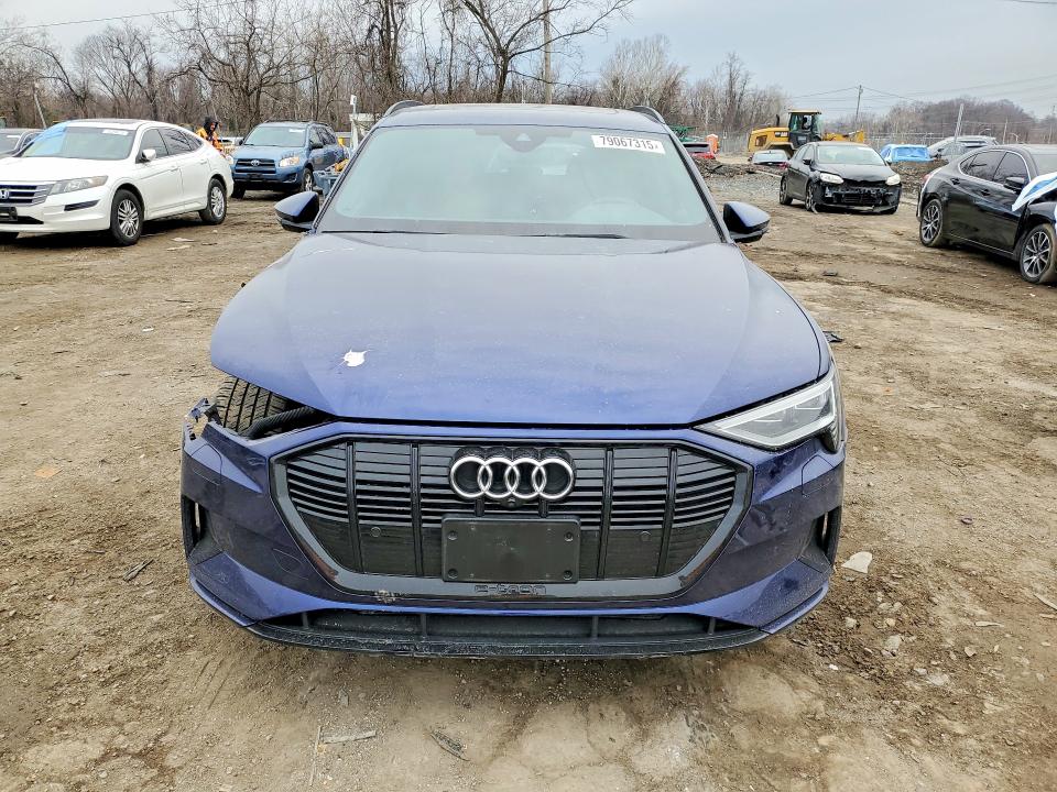 79067315 :رقم المزاد ، WA1AAAGE9NB031598 vin ، 2022 Audi E-tron مزاد بيع