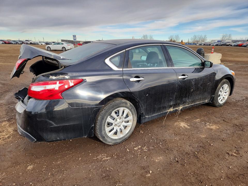Продажа на аукционе авто 2017 Nissan Altima 2.5, vin: 1N4AL3AP0HN328662, номер лота: 76988245