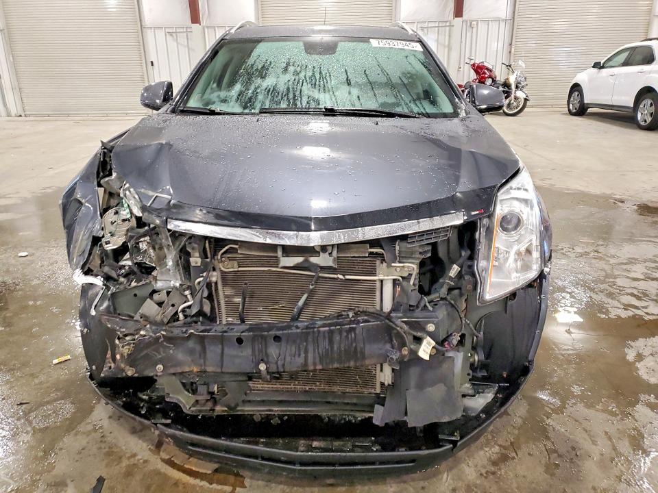 75937945 :رقم المزاد ، 3GYFNDEY2BS562540 vin ، 2011 Cadillac Srx Luxury مزاد بيع