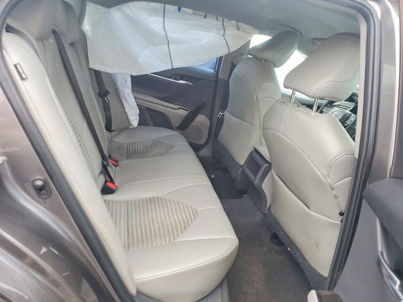 96034785 :رقم المزاد ، 4T1G11AK2MU408043 vin ، 2021 Toyota Camry مزاد بيع