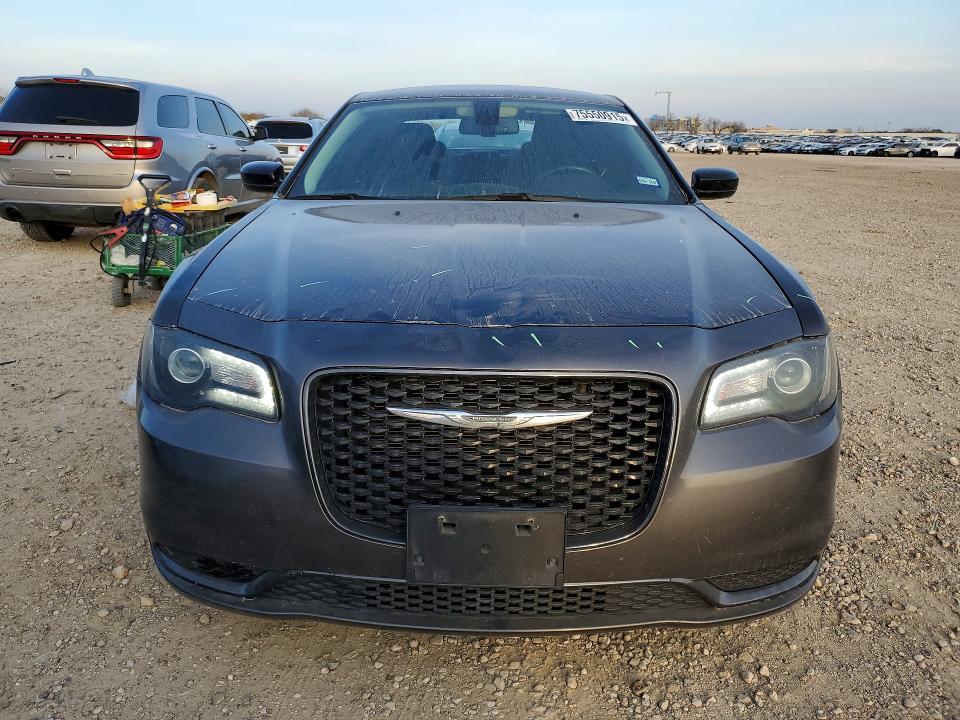 75550915 :رقم المزاد ، 2C3CCAAG0KH582660 vin ، 2019 Chrysler 300 مزاد بيع