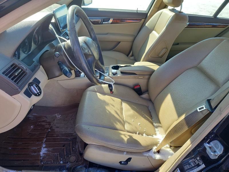 77131145 :رقم المزاد ، WDDGF81X19F339857 vin ، 2009 Mercedes-benz C مزاد بيع