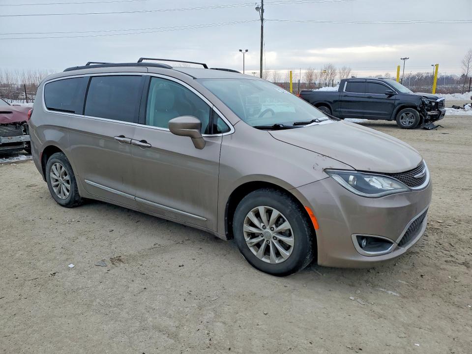 Продажа на аукционе авто 2017 Chrysler Pacifica, vin: 2C4RC1BG9HR621219, номер лота: 75024805