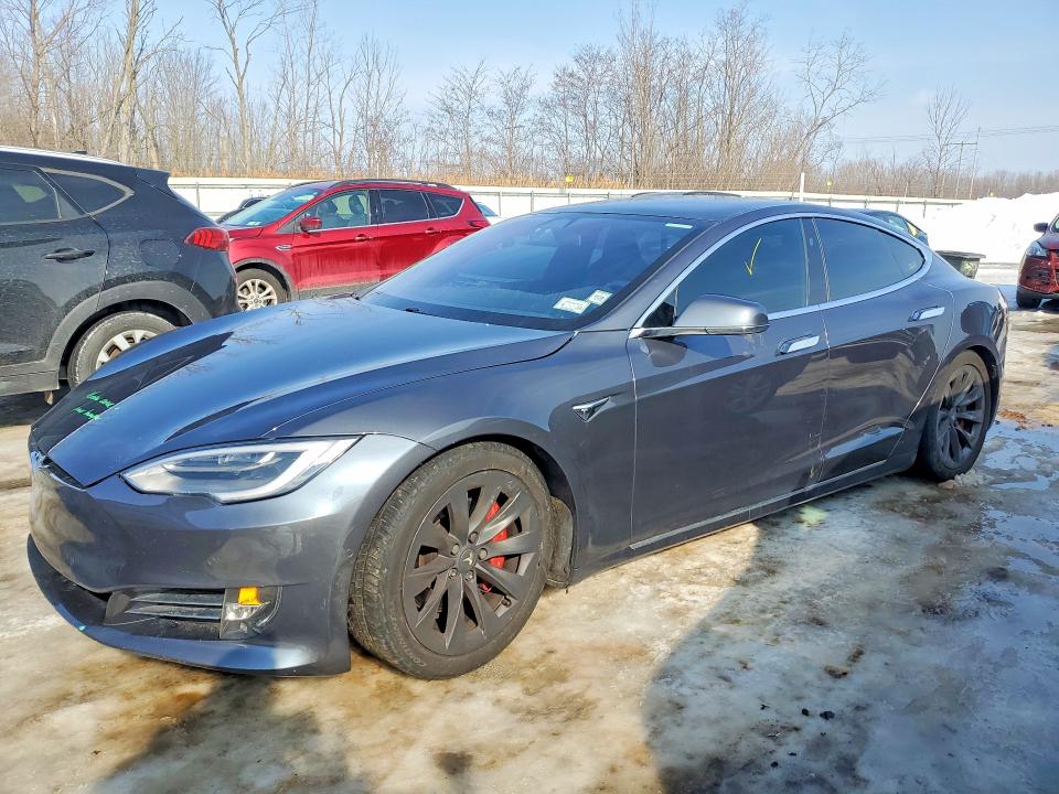 Продажа на аукционе авто 2019 Tesla Model S, vin: 5YJSA1E49KF336824, номер лота: 74064875