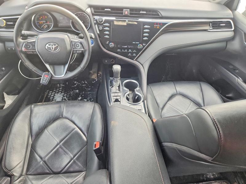 79232385 :رقم المزاد ، 4T1B21HK9JU501926 vin ، 2018 Toyota Camry Hybrid مزاد بيع