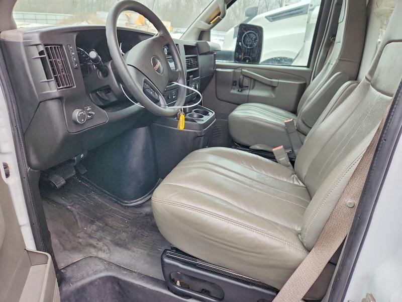 41848126 :رقم المزاد ، 7GZ37TC70NN007868 vin ، 2022 Gmc Savana مزاد بيع
