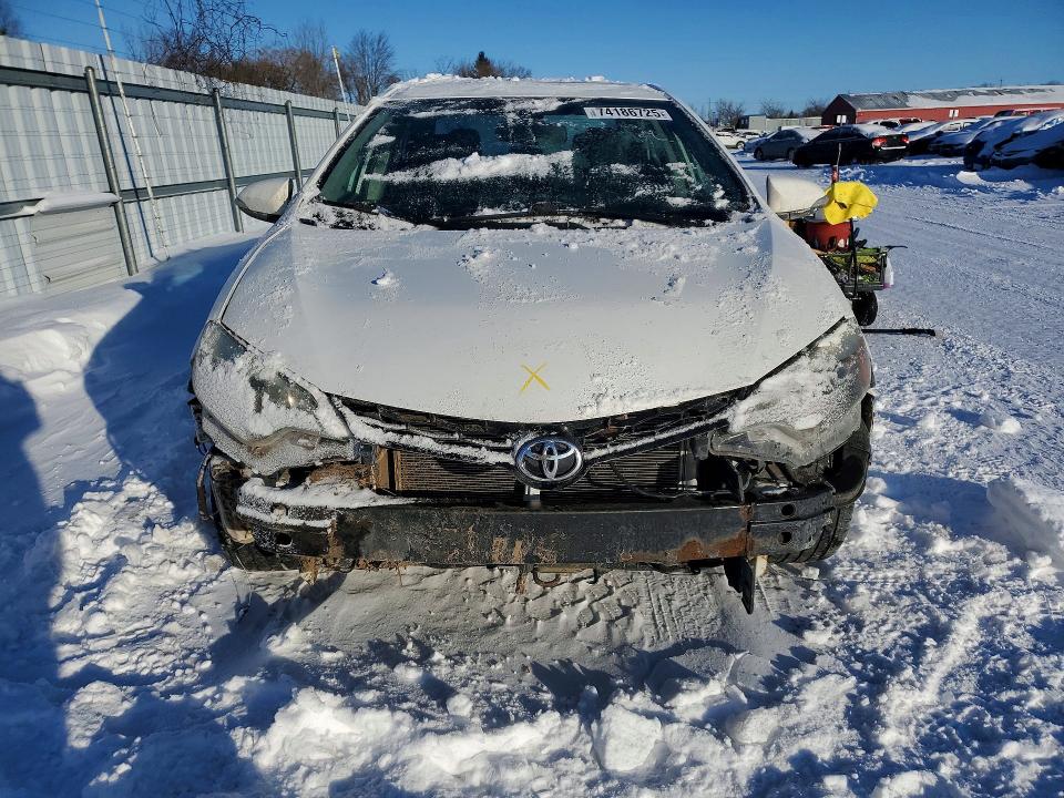 Продажа на аукционе авто 2015 Toyota Corolla, vin: 2T1BURHE9FC458233, номер лота: 74186725