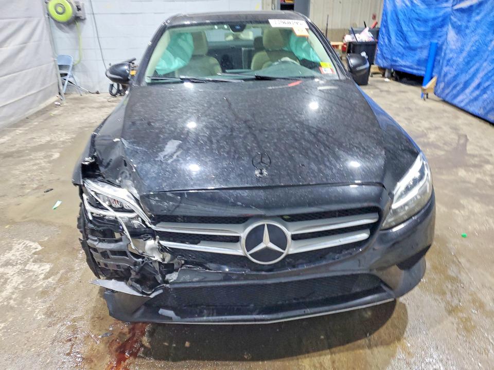 77960795 :رقم المزاد ، 55SWF8EB5KU311170 vin ، 2019 Mercedes-benz C مزاد بيع