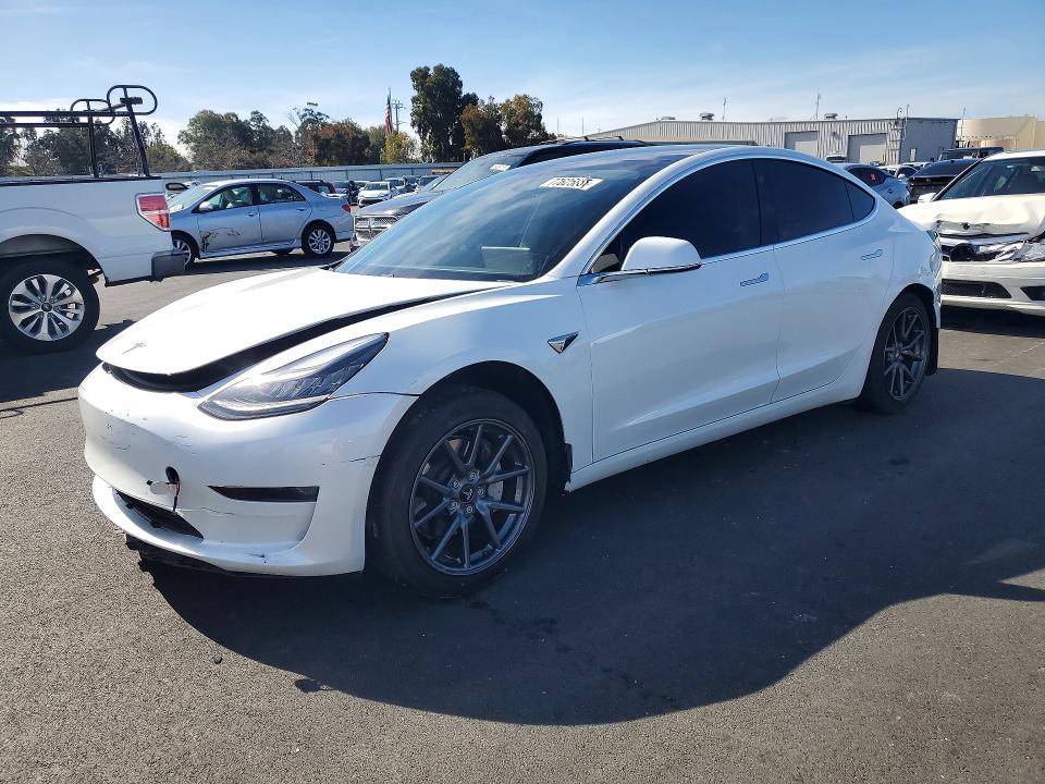 Auction sale of the 2019 Tesla Model 3, vin: 5YJ3E1EA7KF484632, lot number: 77625835