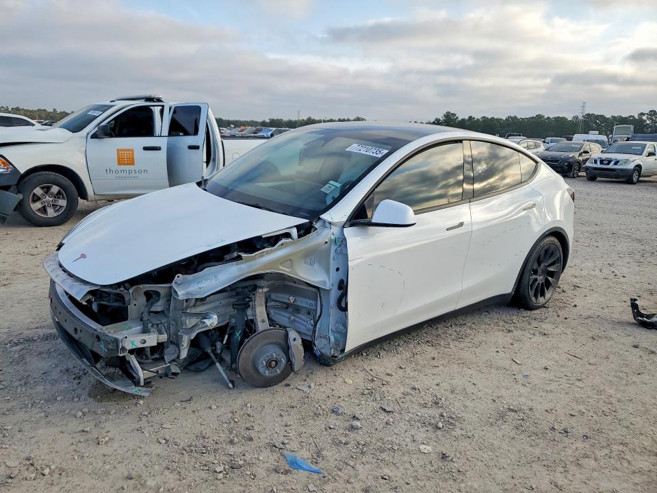 77210735 :رقم المزاد ، 7SAYGAEE4RF064925 vin ، 2024 Tesla Model Y مزاد بيع