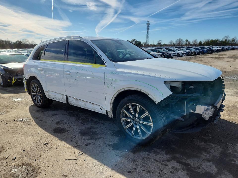 2017 Audi Q7 მანქანა იყიდება აუქციონზე, vin: WA1LHAF78HD037764, აუქციონის ნომერი: 78081605