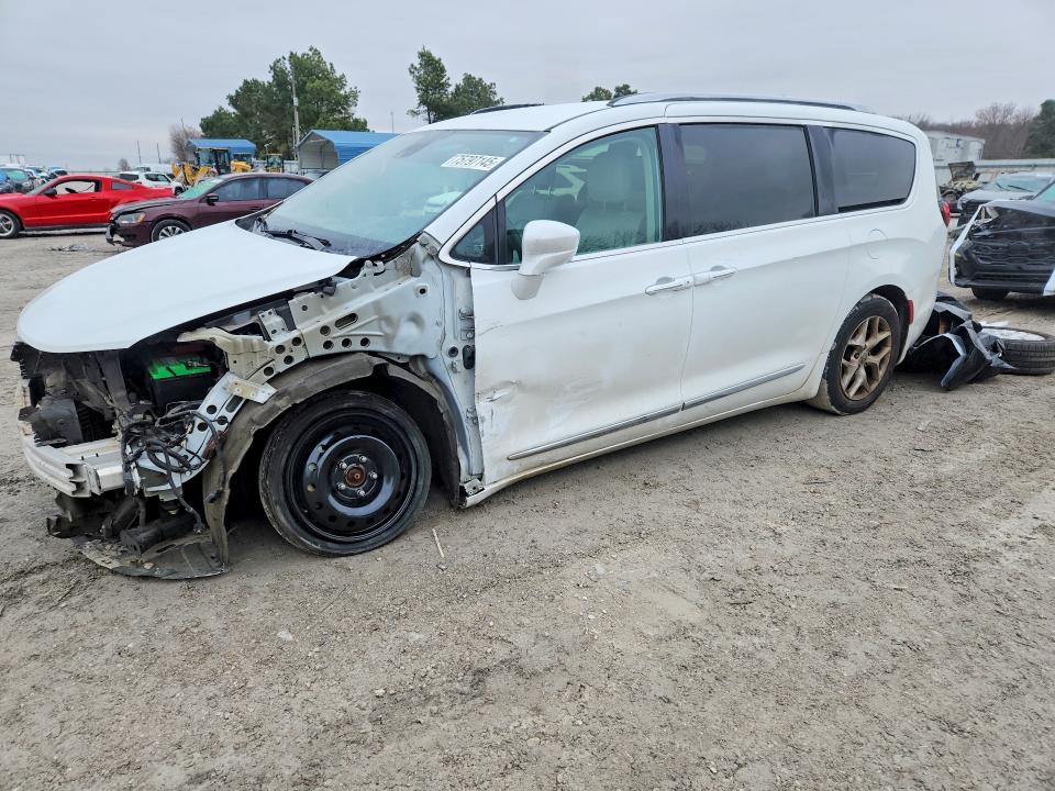2017 Chrysler Pacifica მანქანა იყიდება აუქციონზე, vin: 2C4RC1EG2HR511009, აუქციონის ნომერი: 75797145