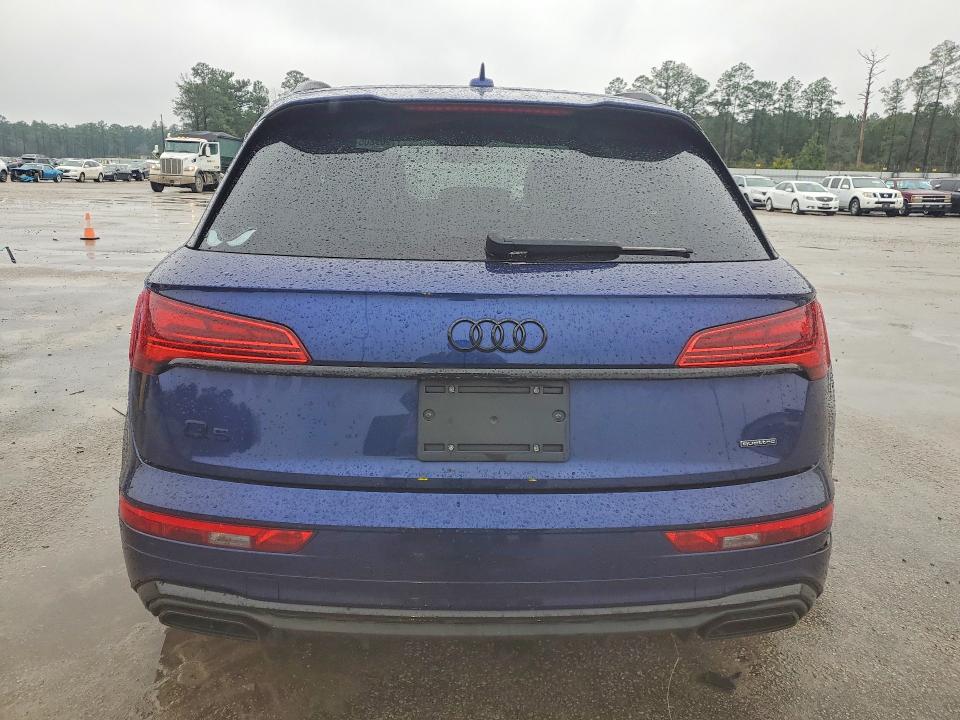 77969805 :رقم المزاد ، WA1EAAFY5N2032728 vin ، 2022 Audi Q5 مزاد بيع