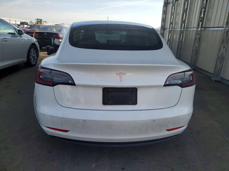 79338855 :رقم المزاد ، 5YJ3E1EA8KF434516 vin ، 2019 Tesla Model 3 مزاد بيع