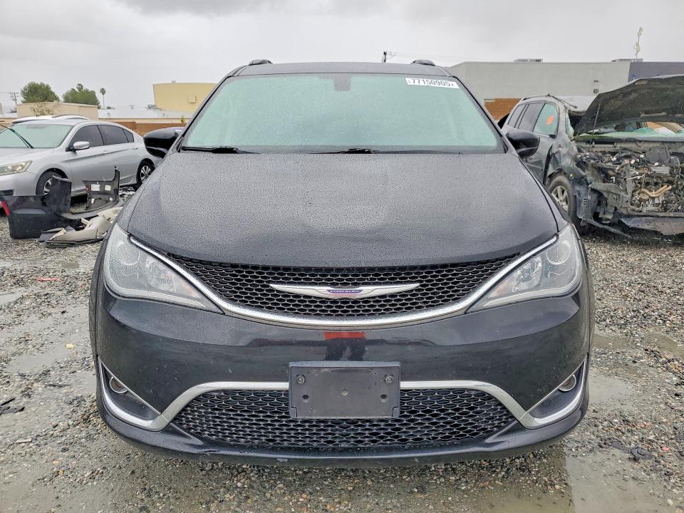 Продажа на аукционе авто 2017 Chrysler Pacifica, vin: 2C4RC1BG2HR530390, номер лота: 77150905