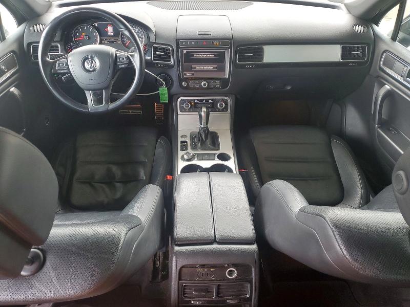 77184555 :رقم المزاد ، WVGRF7BP6HD004160 vin ، 2017 Volkswagen Touareg مزاد بيع