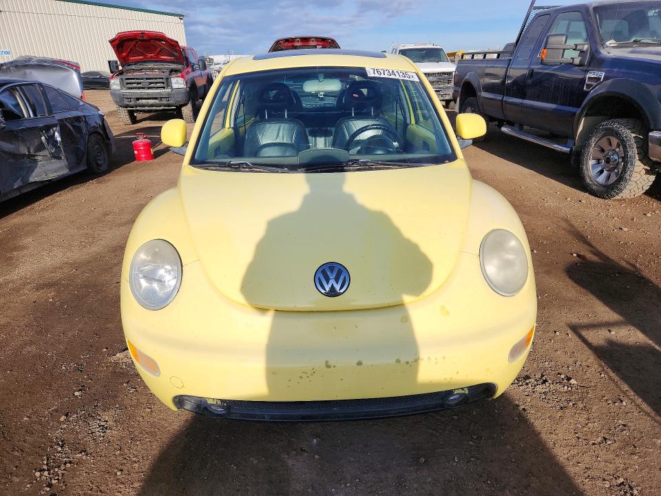 76734135 :رقم المزاد ، 3VWCA21C3XM452916 vin ، 1999 Volkswagen New Beetle مزاد بيع