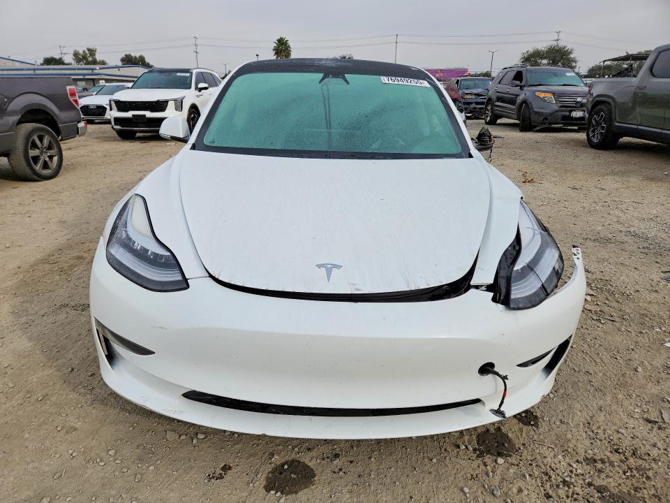 76949255 :رقم المزاد ، 5YJ3E1EA9LF613391 vin ، 2020 Tesla Model 3 مزاد بيع
